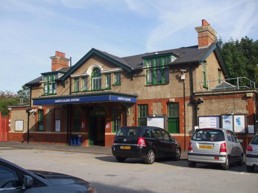 North Ealing stn building.jpeg