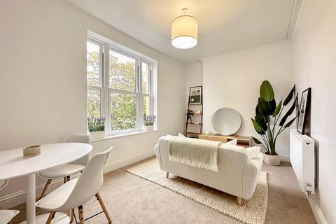 1 bedroom apartment for sale, Clevedon Terrace, Bristol BS6