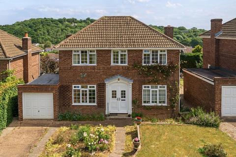 30 Aldrin Road, Exeter, EX4 5DN