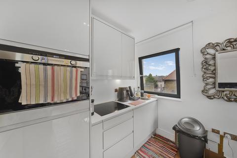 2 bedroom apartment for sale, Red Lion Square, Wandsworth High Street, Wandsworth, SW18