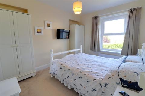 32 Cambridge Grove, Ilfracombe, EX34 9JZ