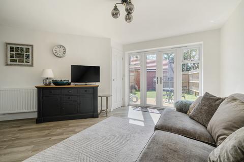 2 bedroom maisonette for sale, Cobham Drive, Reading RG7