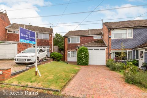4 bedroom end of terrace house for sale, Rugby Drive, Macclesfield SK10