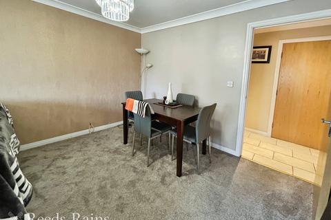 2 bedroom apartment for sale, Lingwell Park, Cheshire WA8