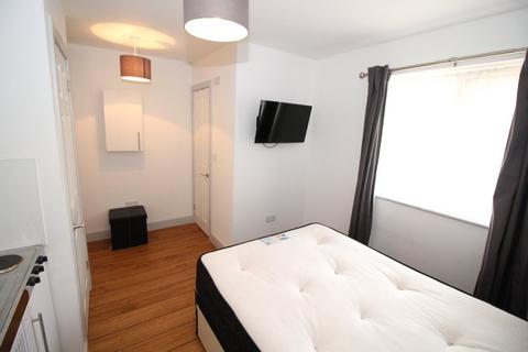 Studio to rent, Vinters Avenue, Hertfordshire SG1