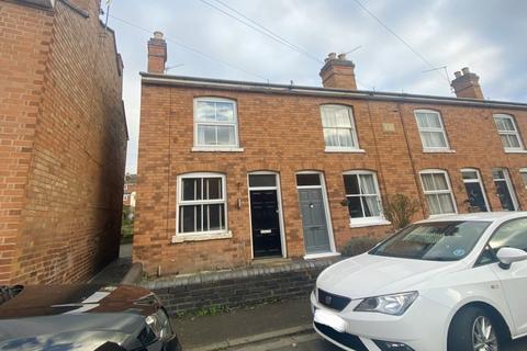 3 bedroom terraced house to rent, Spring Lane, Worcester WR5