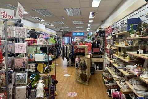 Retail property (high street) to rent, 172 Dalton Rd Barrow In Furness LA14 1PU