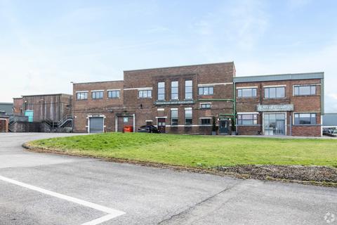 Industrial unit to rent, Crooklands Rd Milnthorpe LA7 7LR