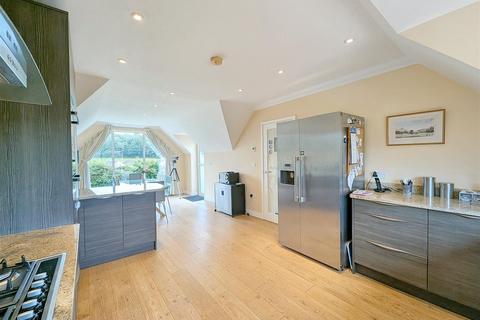 3 bedroom detached house for sale, Seaview, PO34 5AS