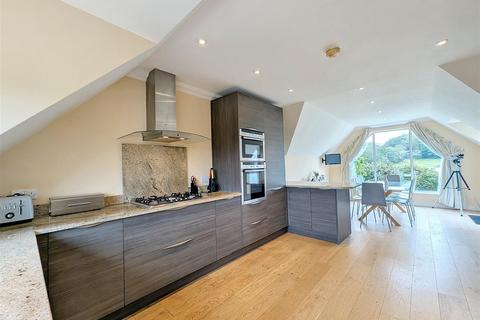 3 bedroom detached house for sale, Seaview, PO34 5AS