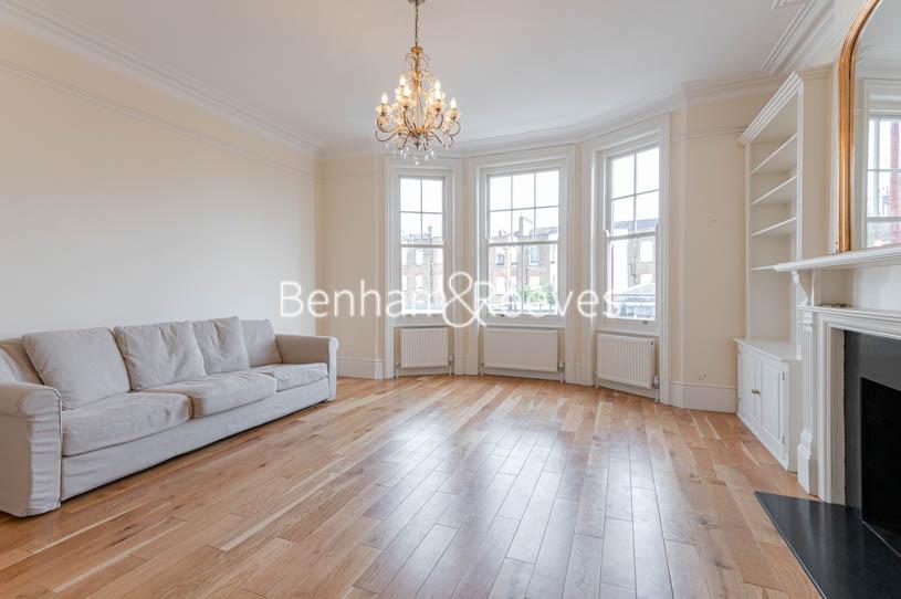 Abingdon Road, Kensington, W8 3 bed apartment - £4,745 pcm (£1,095 pw)