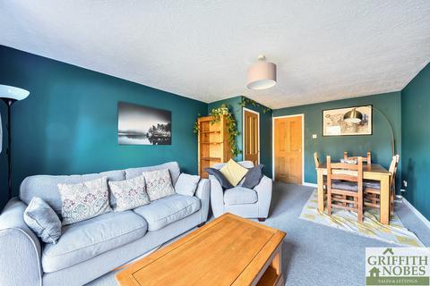 5 Coach Close, Berkeley, GL13 9EJ