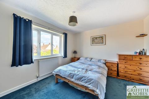 5 Coach Close, Berkeley, GL13 9EJ