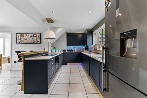 4 bedroom detached house for sale, Bartles Hollow, Stamford PE9