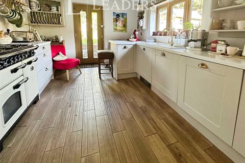 London Road, Horndean, Waterlooville
