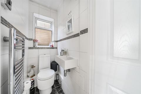 6 Warwick Close, Bushey Heath, Bushey, WD23 1PR