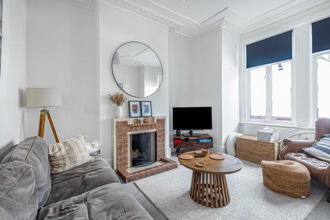 3 bedroom terraced house for sale, Greyswood Street, London, SW16