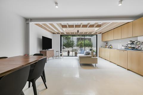 5 bedroom townhouse for sale, Hawtrey Road, Primrose Hill, London NW3