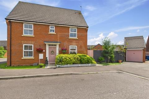 3 bedroom detached house for sale, Palmdale Gardens, Great Sankey, Warrington
