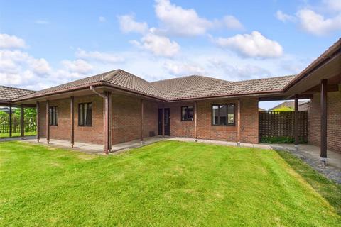 2 bedroom terraced bungalow for sale, 9 Meadowbrook Court, Twmpath Lane, Gobowen, Oswestry