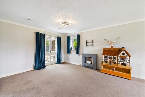 2 bedroom terraced bungalow for sale, 9 Meadowbrook Court, Twmpath Lane, Gobowen, Oswestry