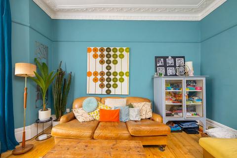 2 bedroom maisonette for sale