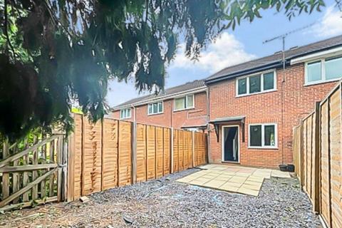 2 bedroom terraced house for sale, Crescentdale, Gloucester GL2