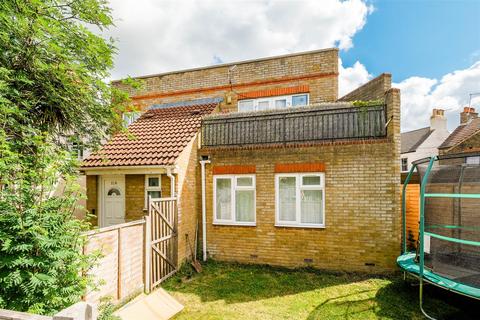 1 bedroom ground floor flat for sale, Cart Lane, North Chingford