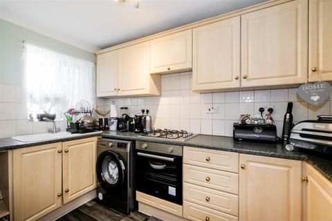 1 bedroom ground floor flat for sale, Cart Lane, North Chingford