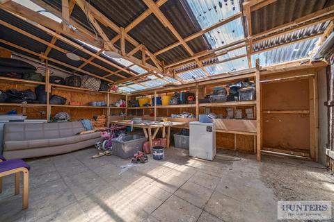 9 Hemsted Road, Erith, DA8 3LA