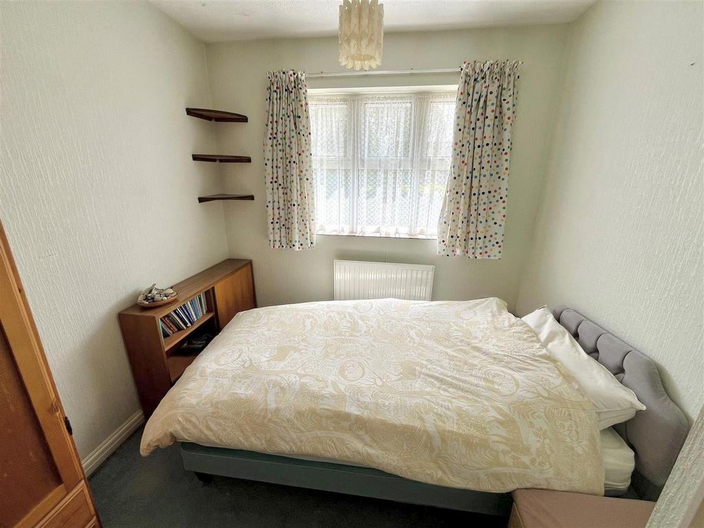 Bedroom 4.jpg