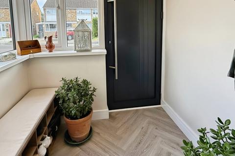 3 bedroom semi-detached house for sale, Briar Meads, Oadby, LE2