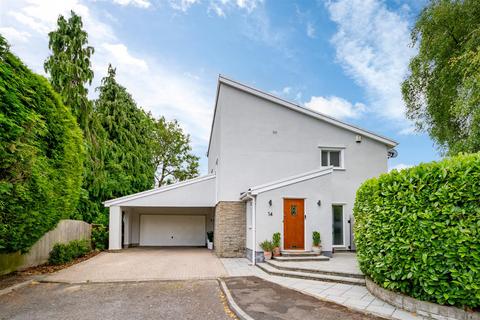 14 Manor Way, Failand, Bristol, BS8 3UY