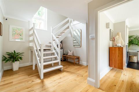 14 Manor Way, Failand, Bristol, BS8 3UY