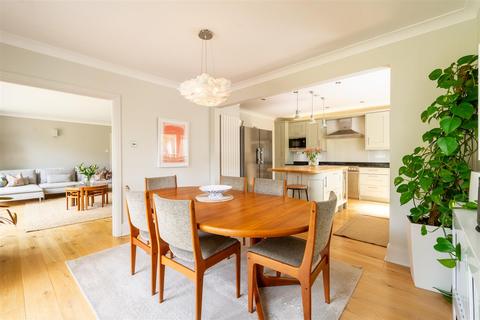 14 Manor Way, Failand, Bristol, BS8 3UY