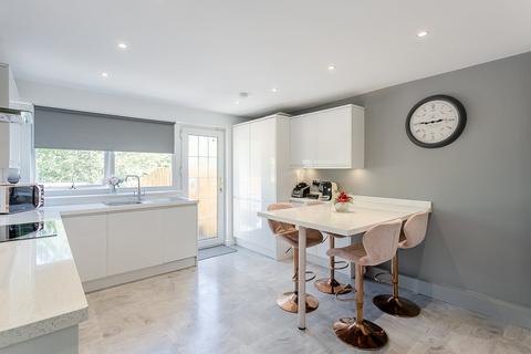 21 Laverock Drive, Penicuik, EH26 0JL