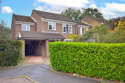 undefined, Woburn Close, Frimley, Camberley, GU16
