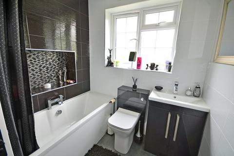 undefined, Woburn Close, Frimley, Camberley, GU16
