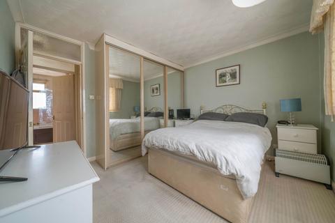 30 Iverhurst Close, Bexleyheath, DA6 8HY