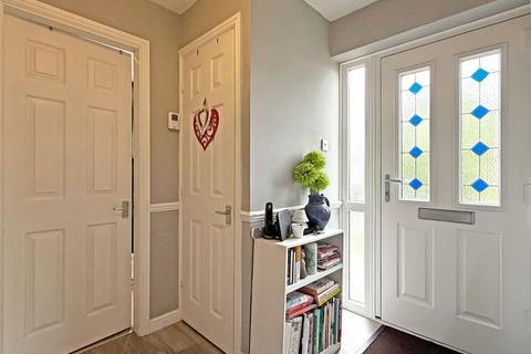 2 bedroom semi-detached bungalow for sale, Robert Hill Close, Hillmorton, CV21