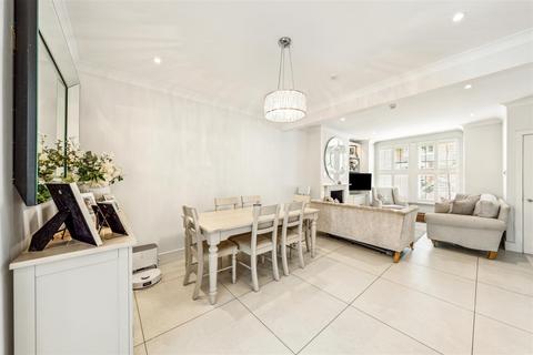 12 Geraldine Road, London, W4 3PA