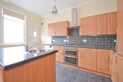 2 bedroom end of terrace house to rent, Cowes PO31