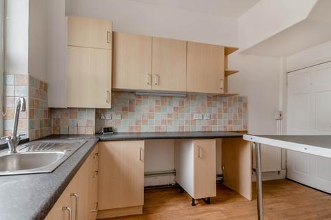 2 bedroom end of terrace house for sale, Scotchman Lane, Morley