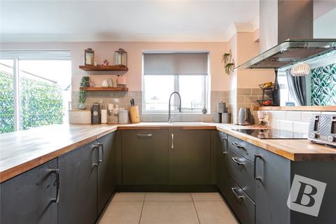 38 Chilham Close, Basildon, SS13 2NL