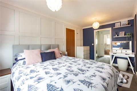 38 Chilham Close, Basildon, SS13 2NL