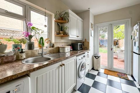342 Central Avenue, Southend-on-sea, SS2 4EG