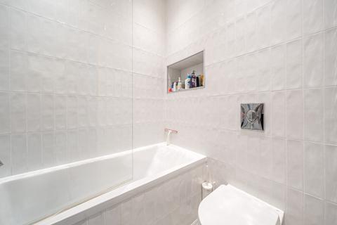 2 bedroom flat for sale, Pelham Road, Wimbledon, London, SW19