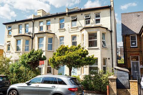 2 bedroom flat for sale, Pelham Road, Wimbledon, London, SW19