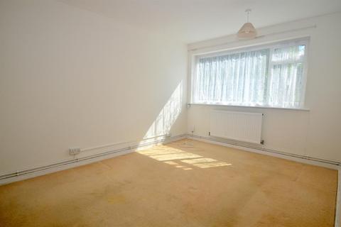 15 Wimborne Close, Epsom, KT17 4DP