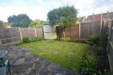15 Wimborne Close, Epsom, KT17 4DP
